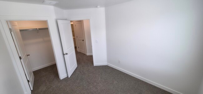 Building Photo - 4335 N 325 E