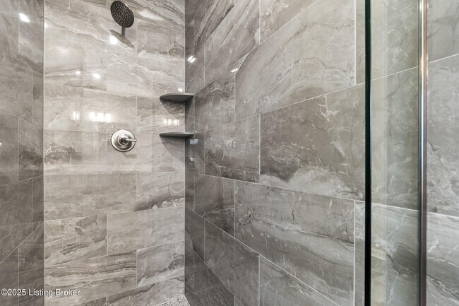 Building Photo - 5919 Ruby Fls Dr