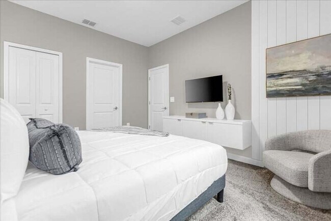 Building Photo - 9052 Sommerset Hills Dr