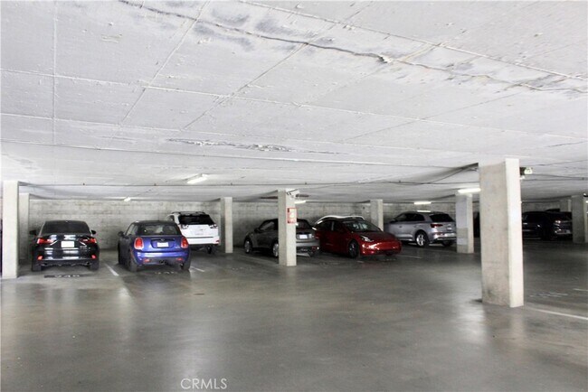 Building Photo - 7777 W 91st St