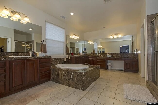 Building Photo - 5090 Chappelet Dr