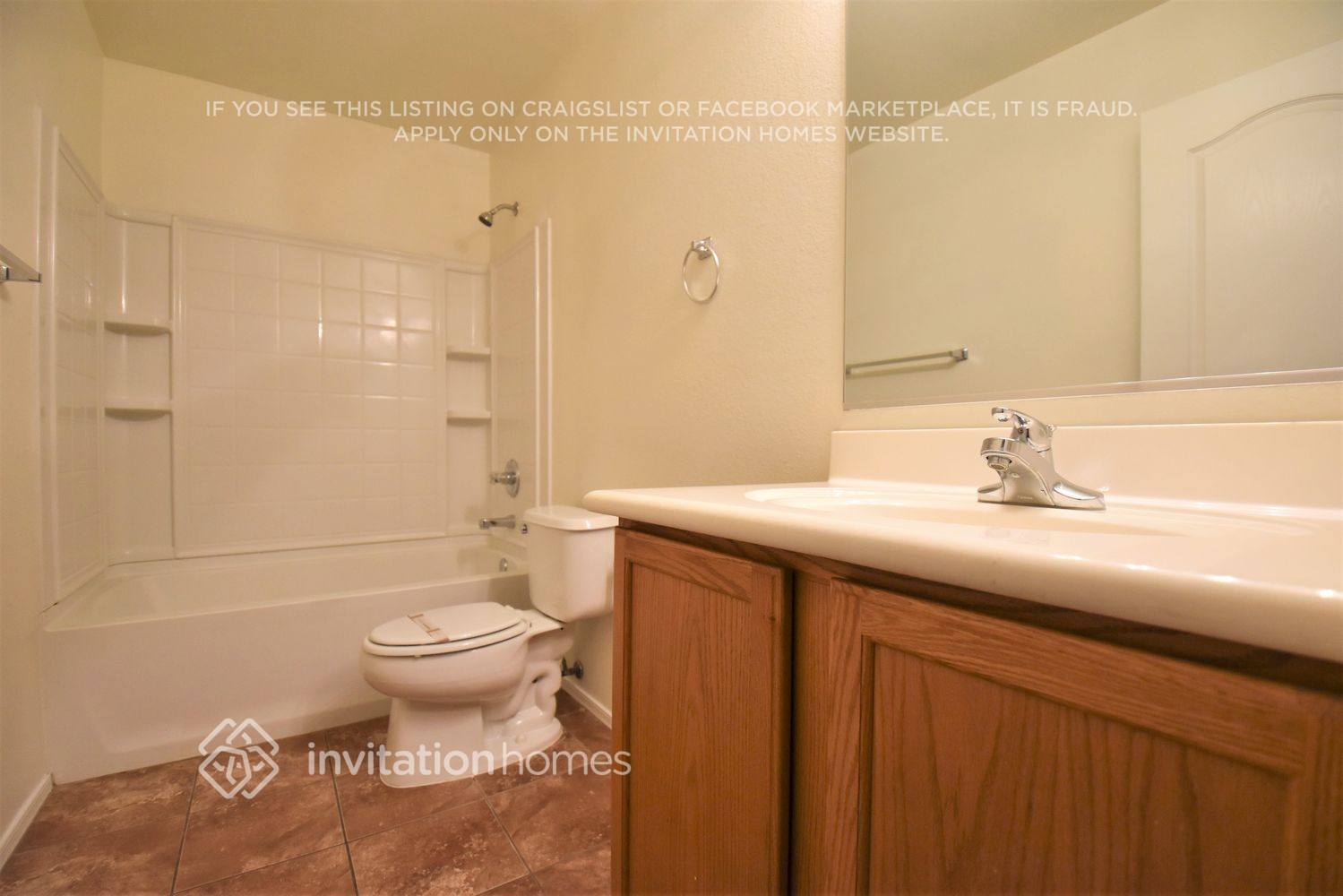 Building Photo - 21181 E Stonecrest Dr