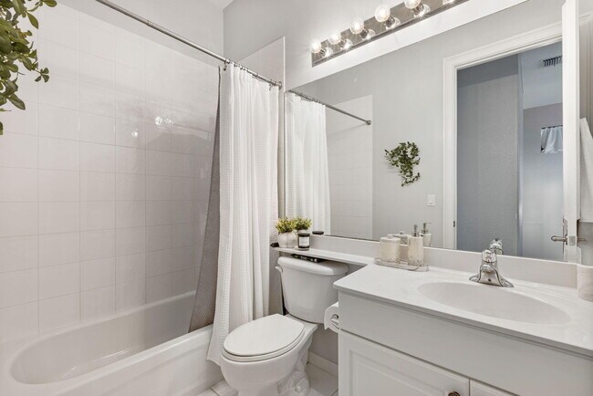 Building Photo - 11788 Knightsbridge Pl