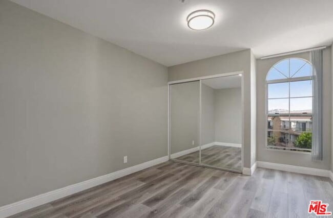 Building Photo - 4750 Templeton St