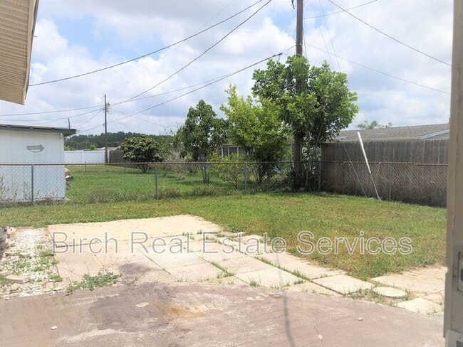 Building Photo - 2034 Peggy Dr