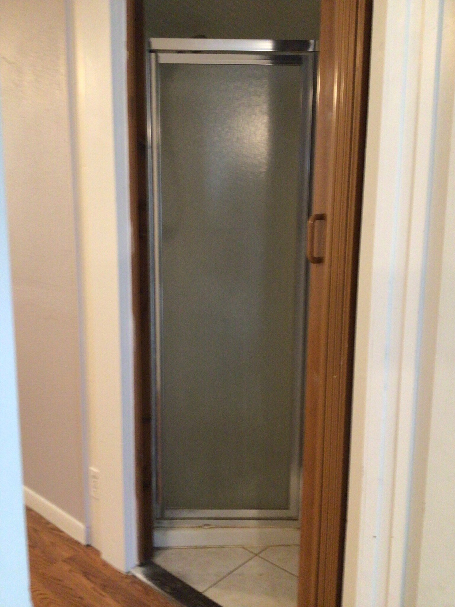 Back Bath Shower - 1030 Canton