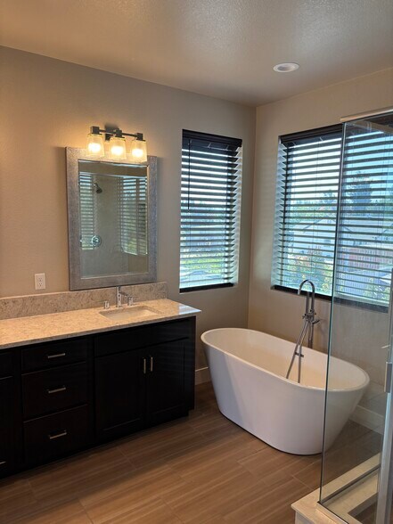 Building Photo - 3472 San Sonita Dr