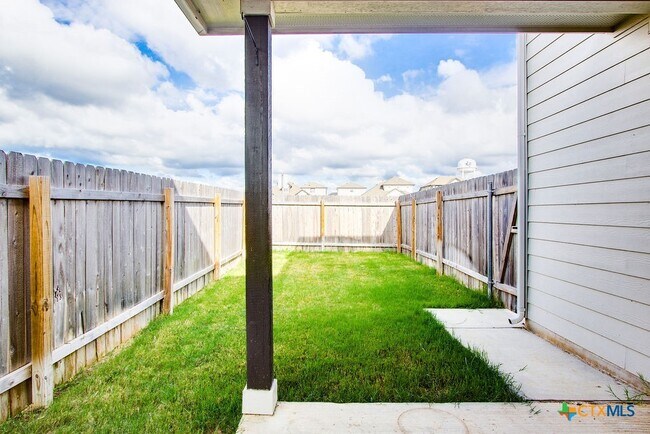 Building Photo - 324 Kenai Dr