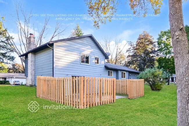 Building Photo - 6840 Penamint Ln