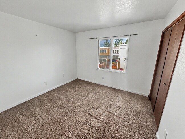 Building Photo - 3114 W 34th Ave