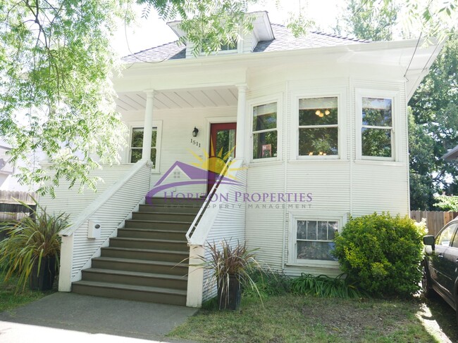 Building Photo - Unique 3 Bed 2 Bath 1,359 Sq. Ft. Midtown ...
