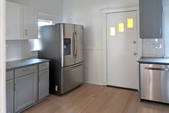 Building Photo - 1286 Oakwood Ave