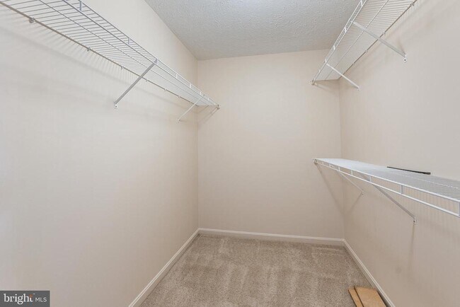 Building Photo - 7715 Wellington Glen Dr