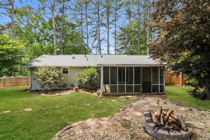 Building Photo - 3293 Chisholm Trail SW