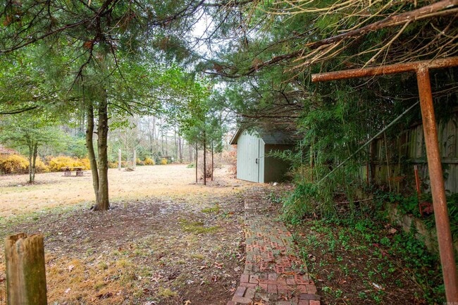Building Photo - 13324 Alexander Rd