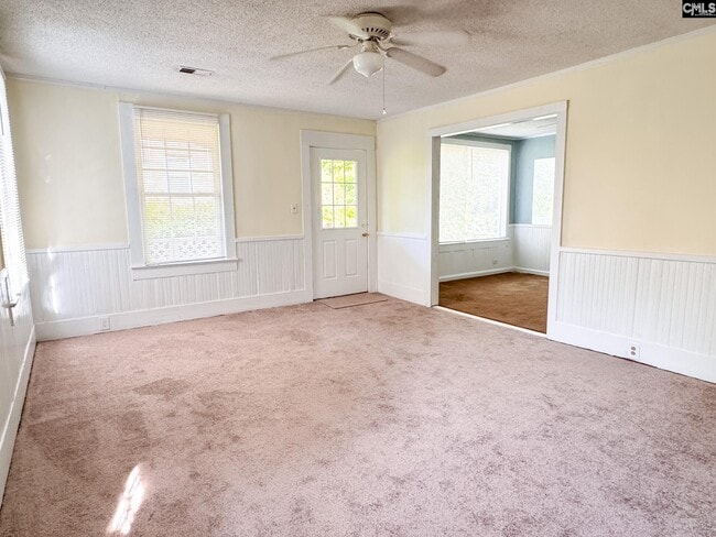 Building Photo - 232 Michaelmas Ave