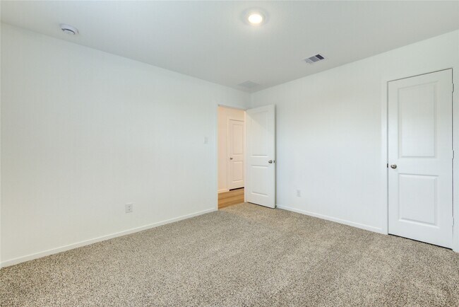 Building Photo - 40650 Balsam Run Ln