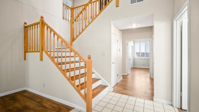 Building Photo - 4 BR/3BA Home in Laurel Creek with Park-Li...