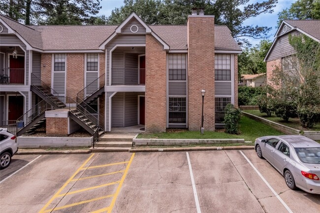 Building Photo - 2401 Sycamore Ave