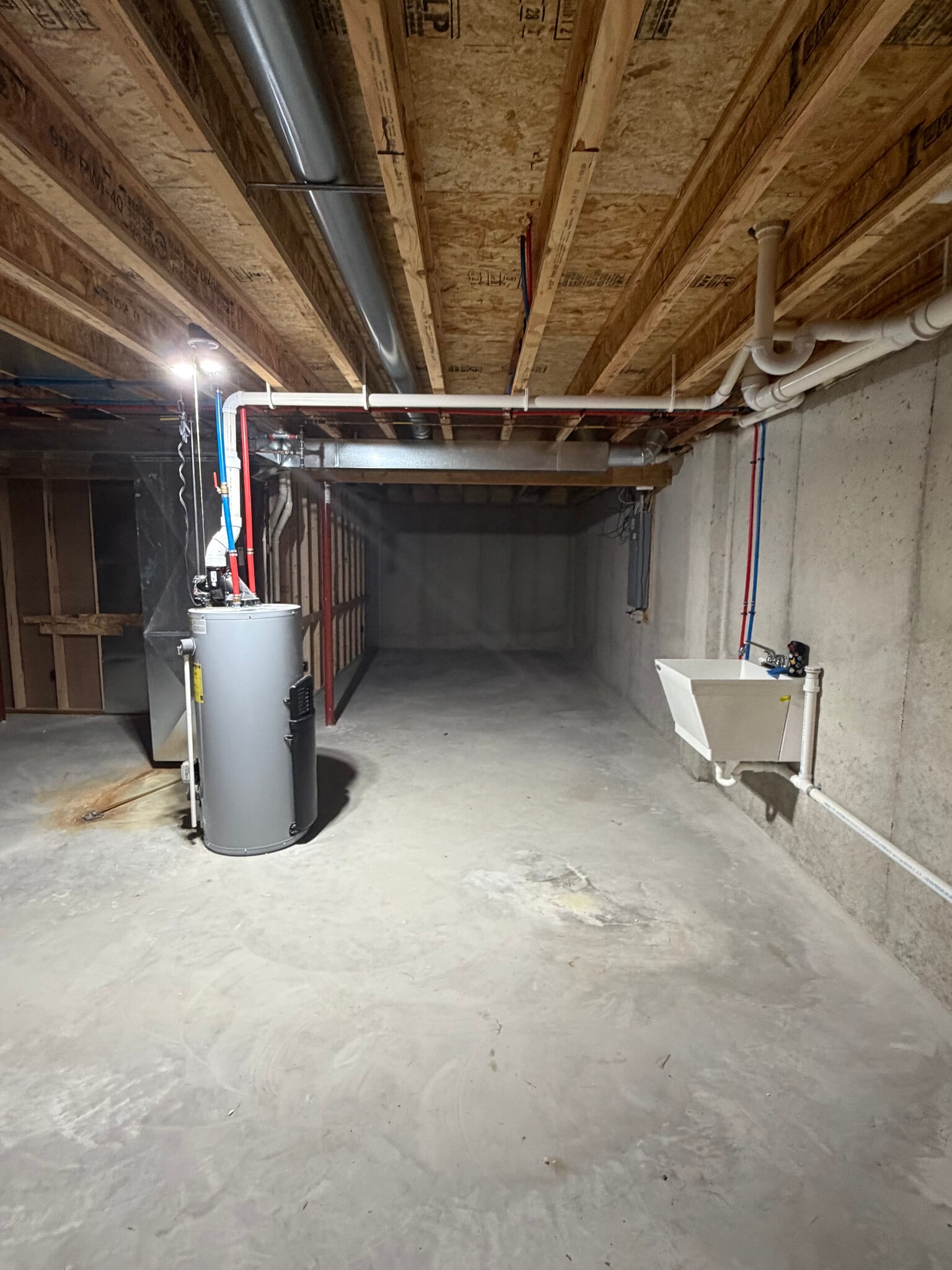 Building Photo - 2701 E Glenhurst Ln