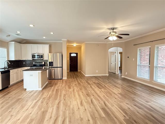 Building Photo - 11905 Stephenville Dr