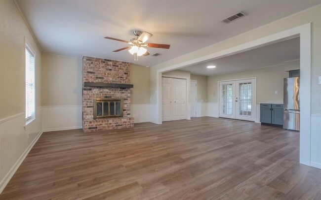 Building Photo - 106 Grand Canyon Dr