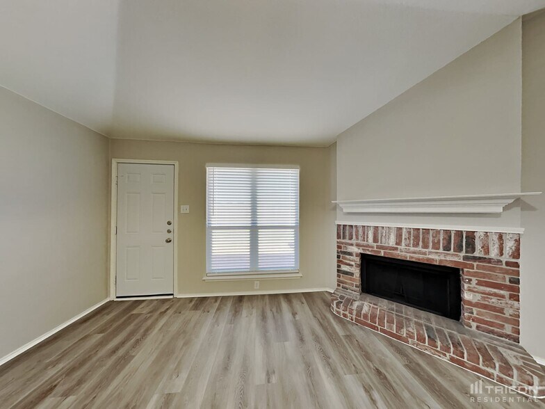 Building Photo - 720 Rowdy Dr