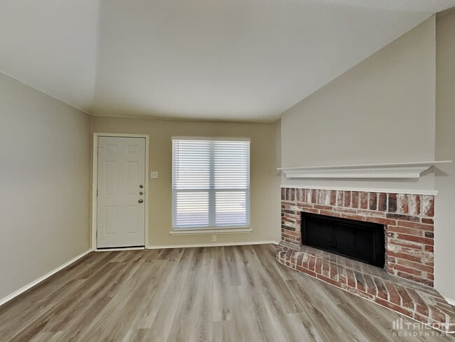 Building Photo - 720 Rowdy Dr