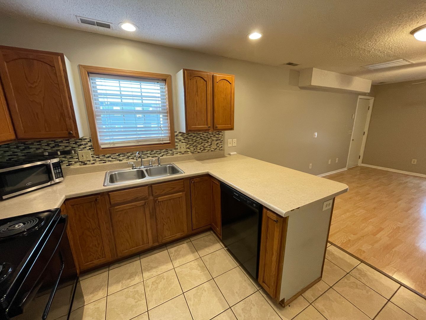 Building Photo - 1539 E Wayne St