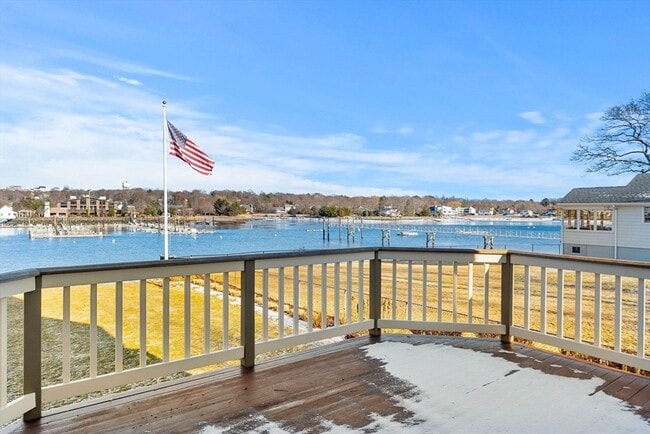 Building Photo - 30R Harbor St