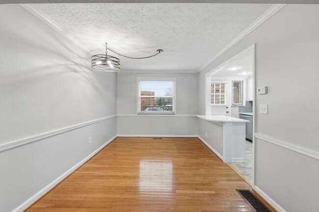 Building Photo - 1876 Northwest Blvd