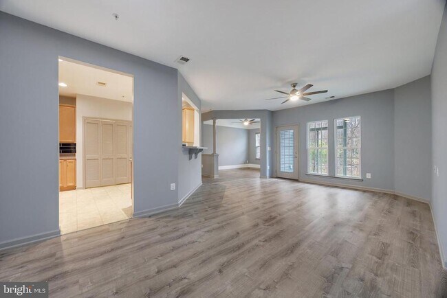 Building Photo - 8390 Ice Crystal Dr