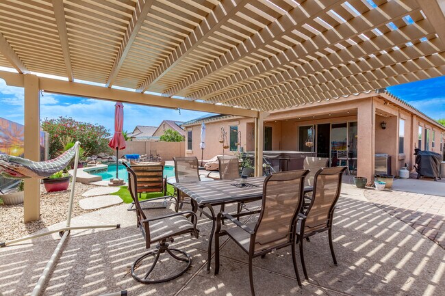 Building Photo - 729 W Silver Reef Dr