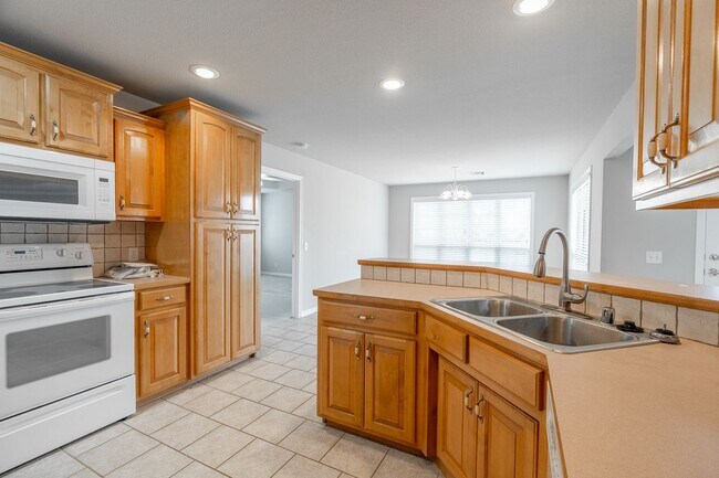Building Photo - Beautiful 3-bedroom 2 bath Home in Springd...