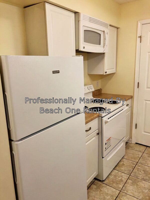 Building Photo - 615 Carter Ln