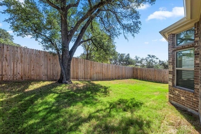 Building Photo - 1425 Cole Ests Dr