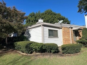 Building Photo - 13701 Brookgreen Cir