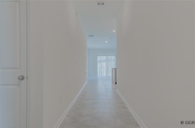 Building Photo - 4986 Worchester Dr