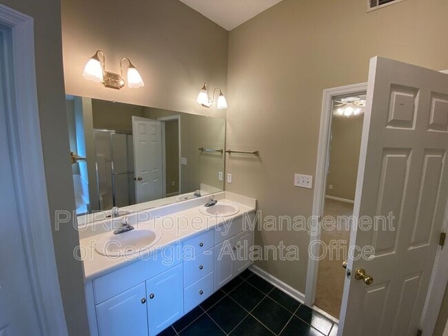 Building Photo - 357 Washington St