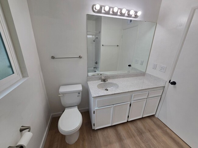 Building Photo - Spacious 3-Bedroom, 2-Bathroom Home on a Corner Lot