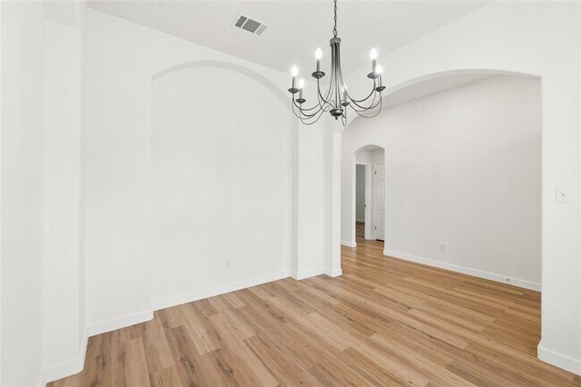 Building Photo - 1506 Cosmos Way