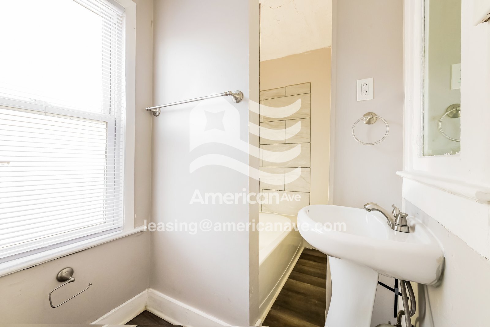 Building Photo - 625 Freeman Ave