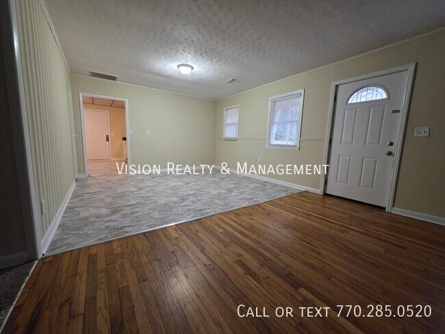 Building Photo - 219 Barrett Rd