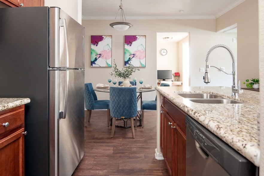 Building Photo - Montecito Pointe