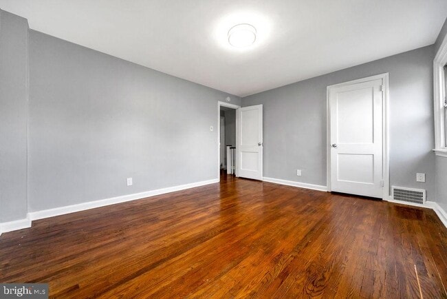 Building Photo - 7247 Glenthorne Rd