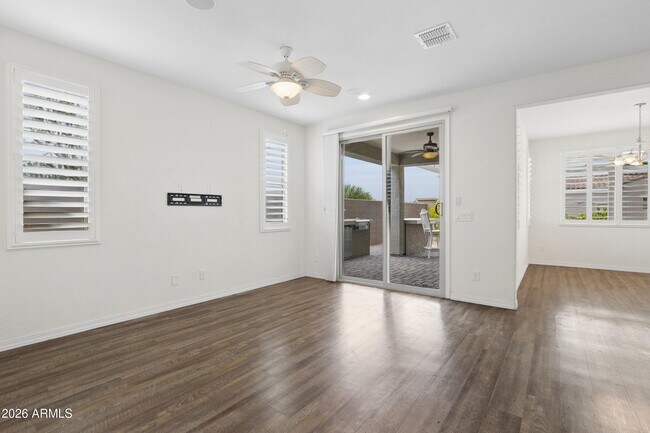 Building Photo - 17863 W Hiddenview Dr