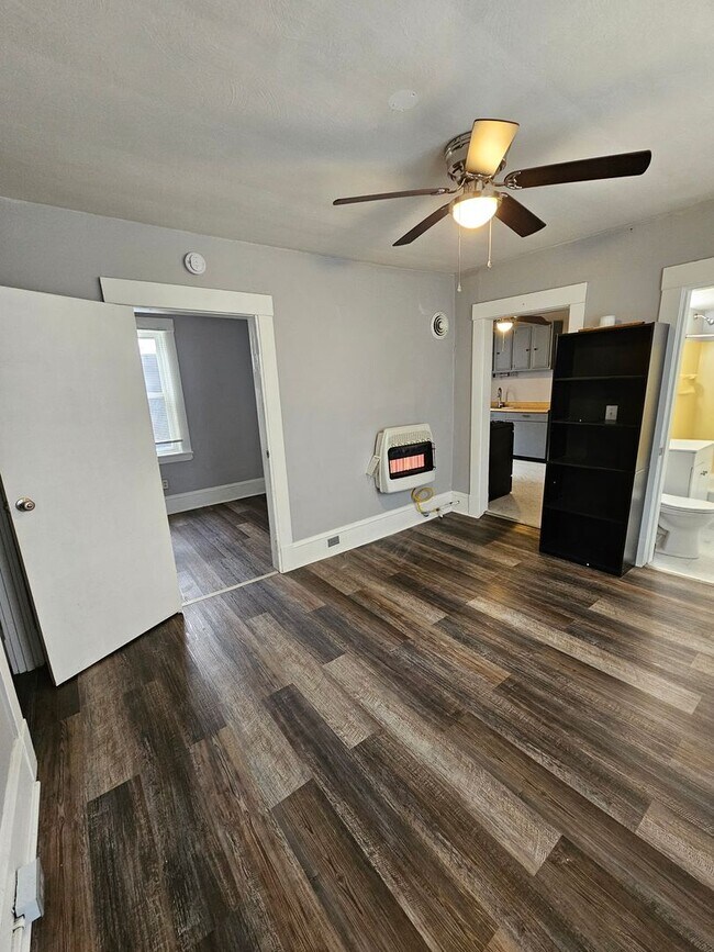 Building Photo - 48th,W.3664