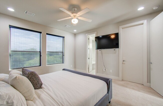 Building Photo - 509 Gregg St