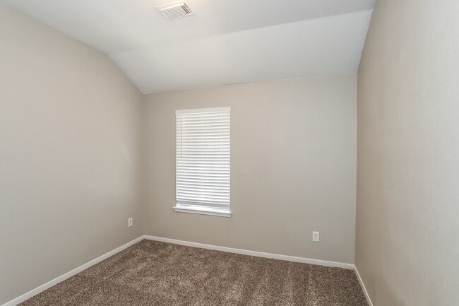 Building Photo - 16318 Autumn Leigh Dr