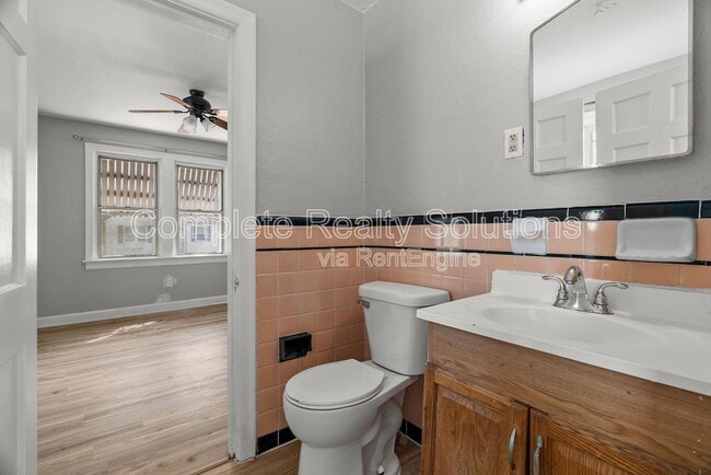 Building Photo - 7129 Greenhaven Dr